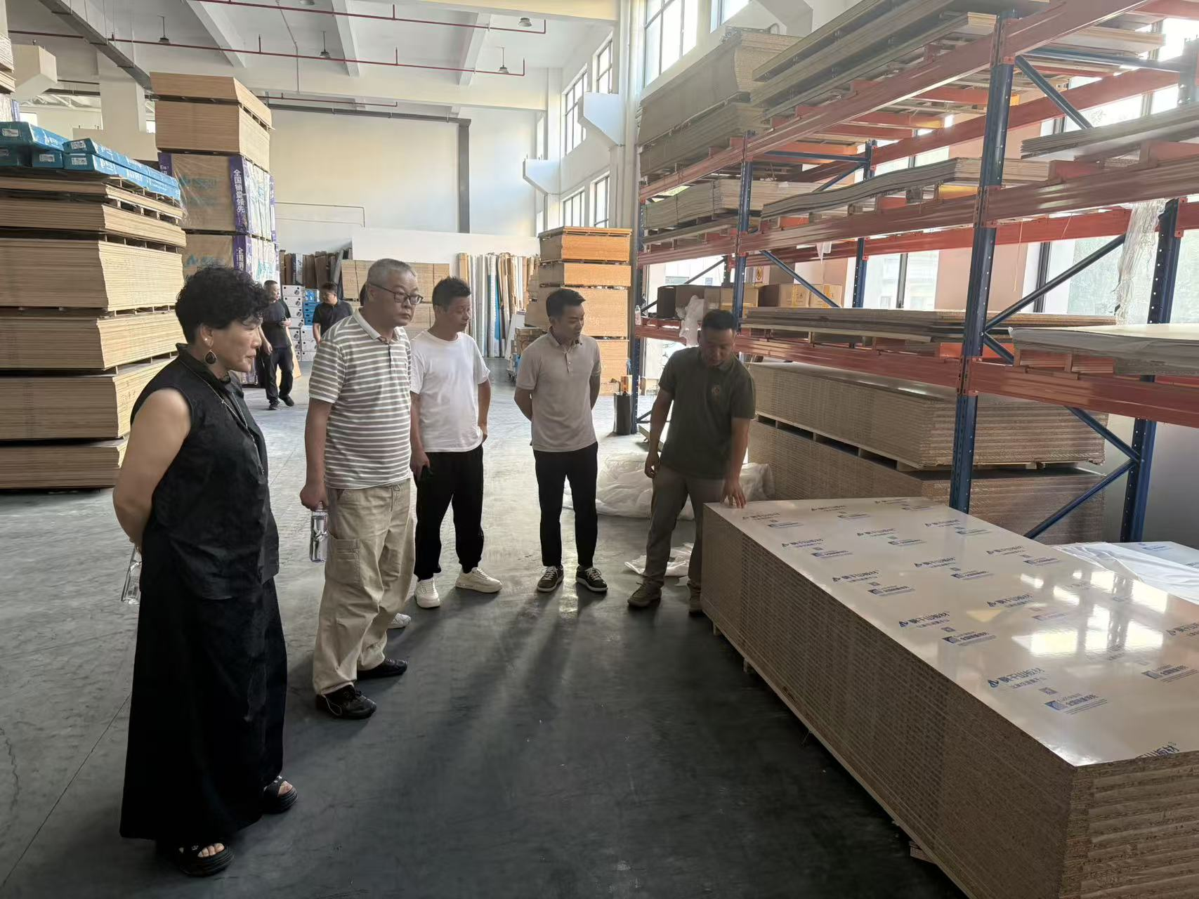 我会成功举办“珍珠链”商链对接活动 ——莫干山板材集采资源共享会